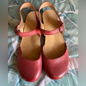 Dansko hot pink leather sandal